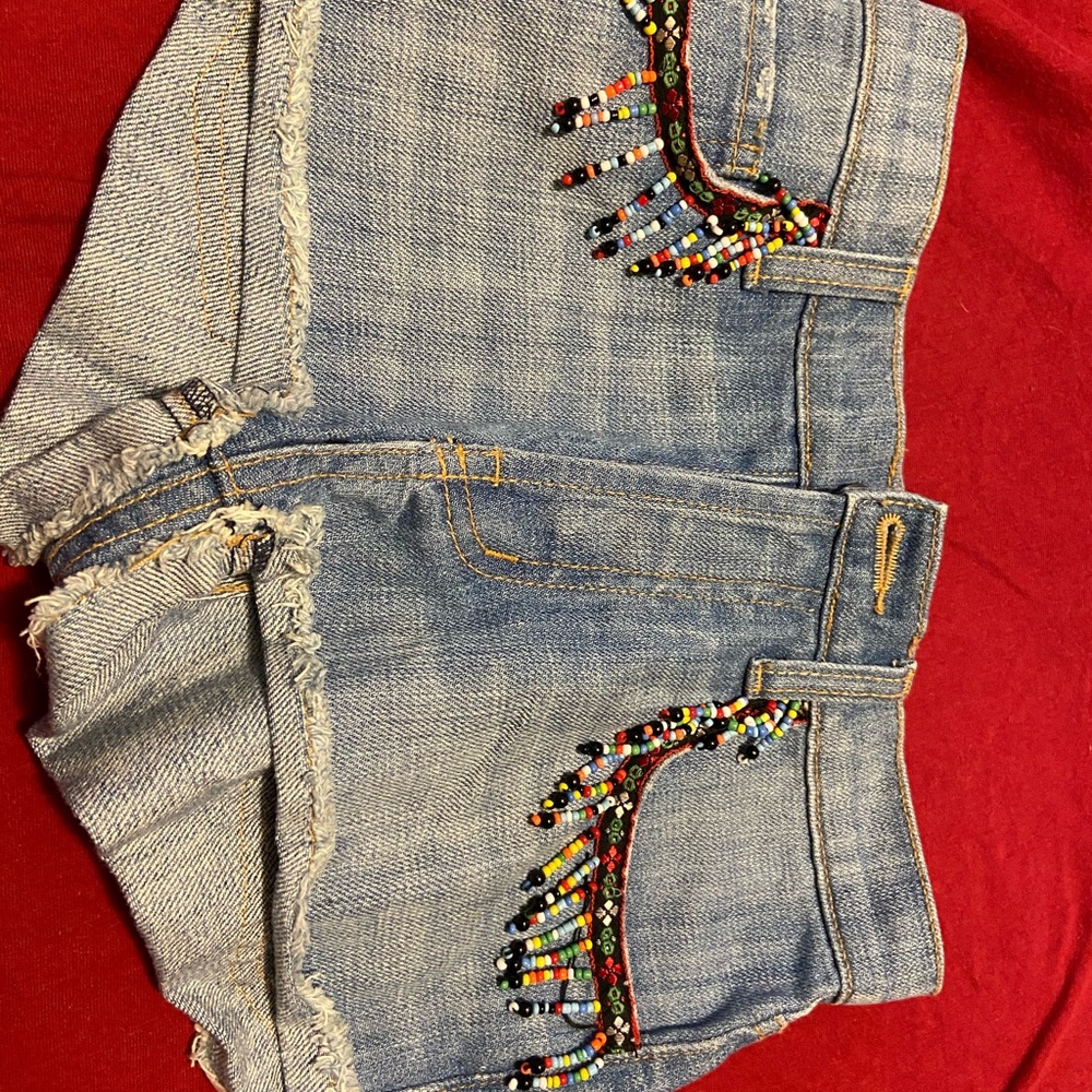 Shorts - Picture 3 of 3